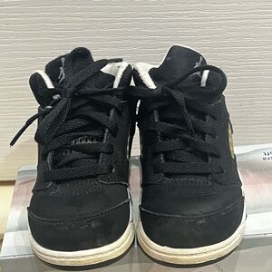 Jordan Toddler Black and White Sneakers (Oreo)